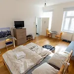 Free Garage, U4&U6 5Min, 33M2