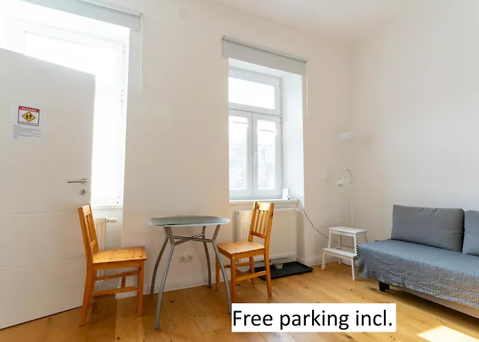 Free Garage, U4&U6 5Min, 33M2