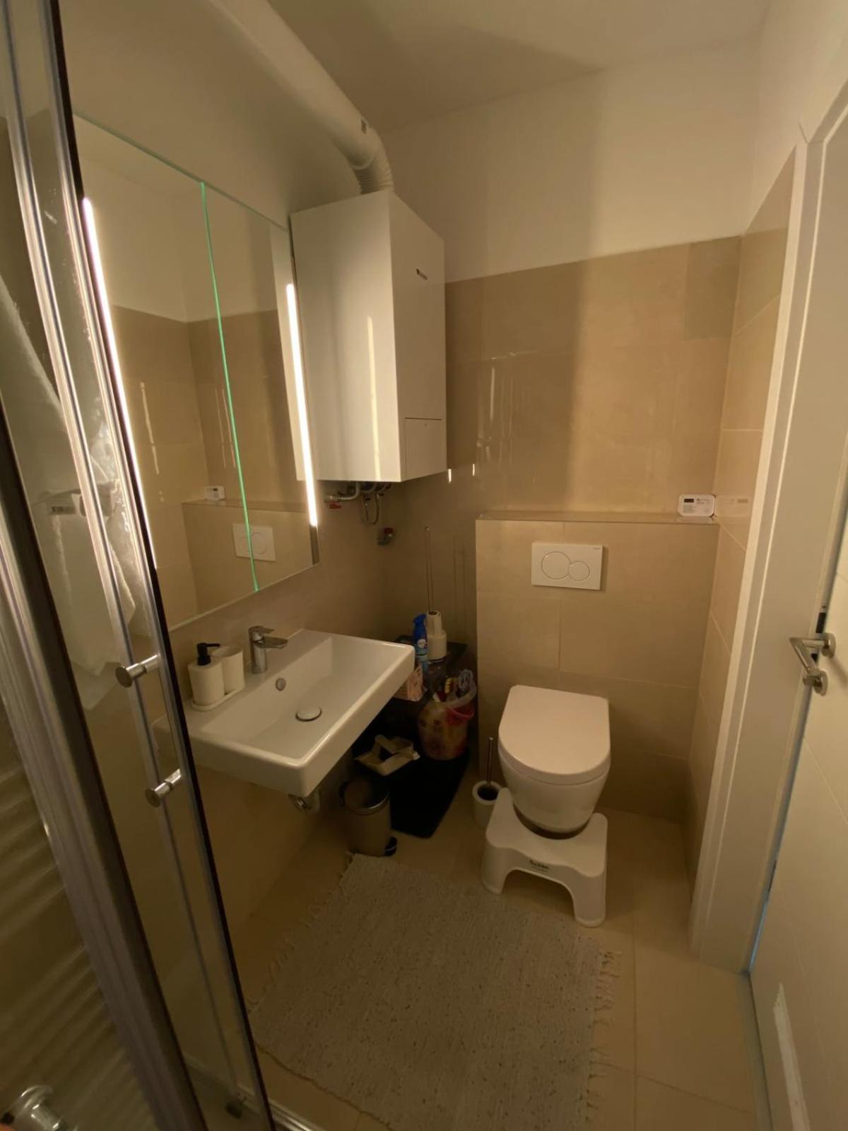 Apartment Free Garage, U4&u6 5min, 33m2 *